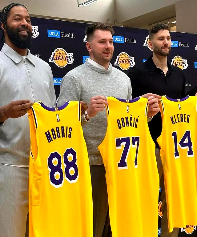 开云体育-东契奇意外战胜皇家马德里，险胜引爆全场！-开云体育