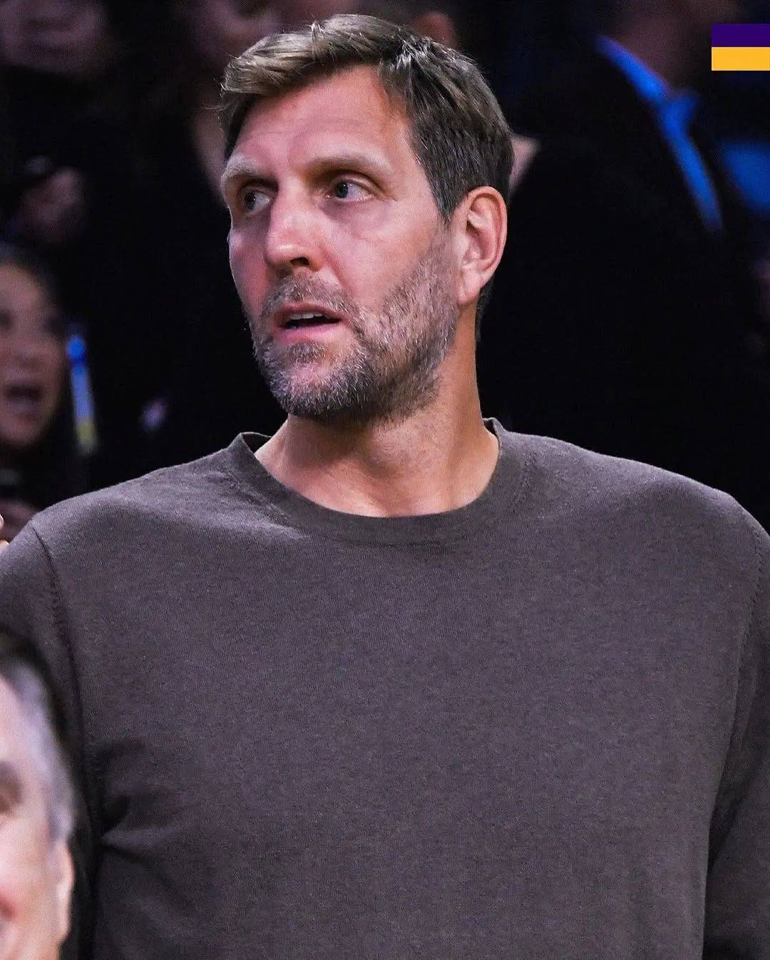 集团官方网站-东契奇重返赛场，大比分获胜首场状态出色，拜仁观众沸腾！全场沸腾不已-集团官方网站