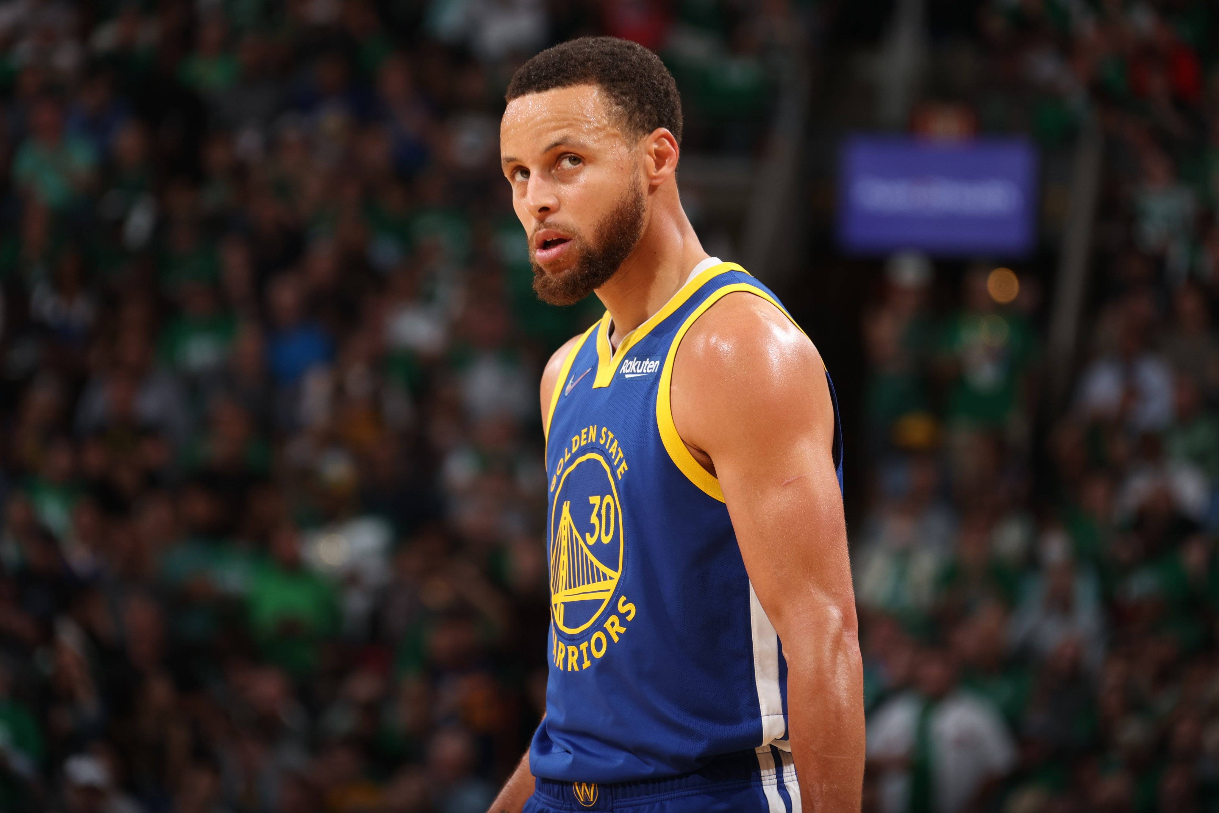 勇士不断突破!,塔图姆连续十场比赛得分超过出色发挥引发球迷热议 勇士不断突破!,塔图姆连续十场比赛得分超过出色发挥引发球迷热议